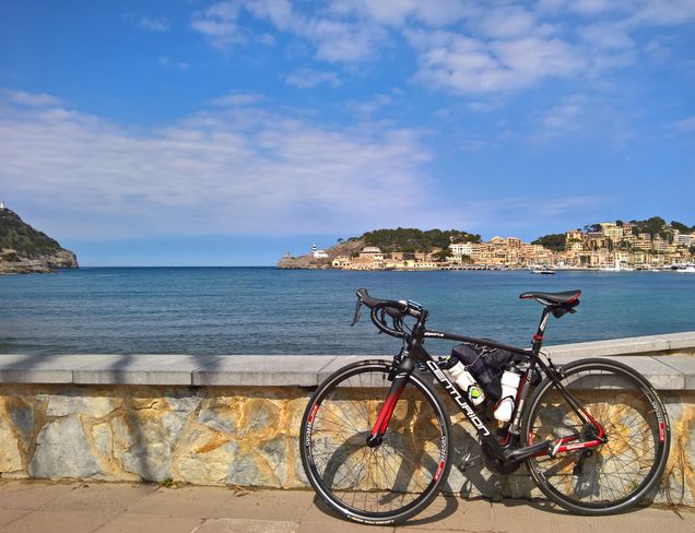 Port de Soller - rower z wypożyczalni (foto: G. Waleczek)