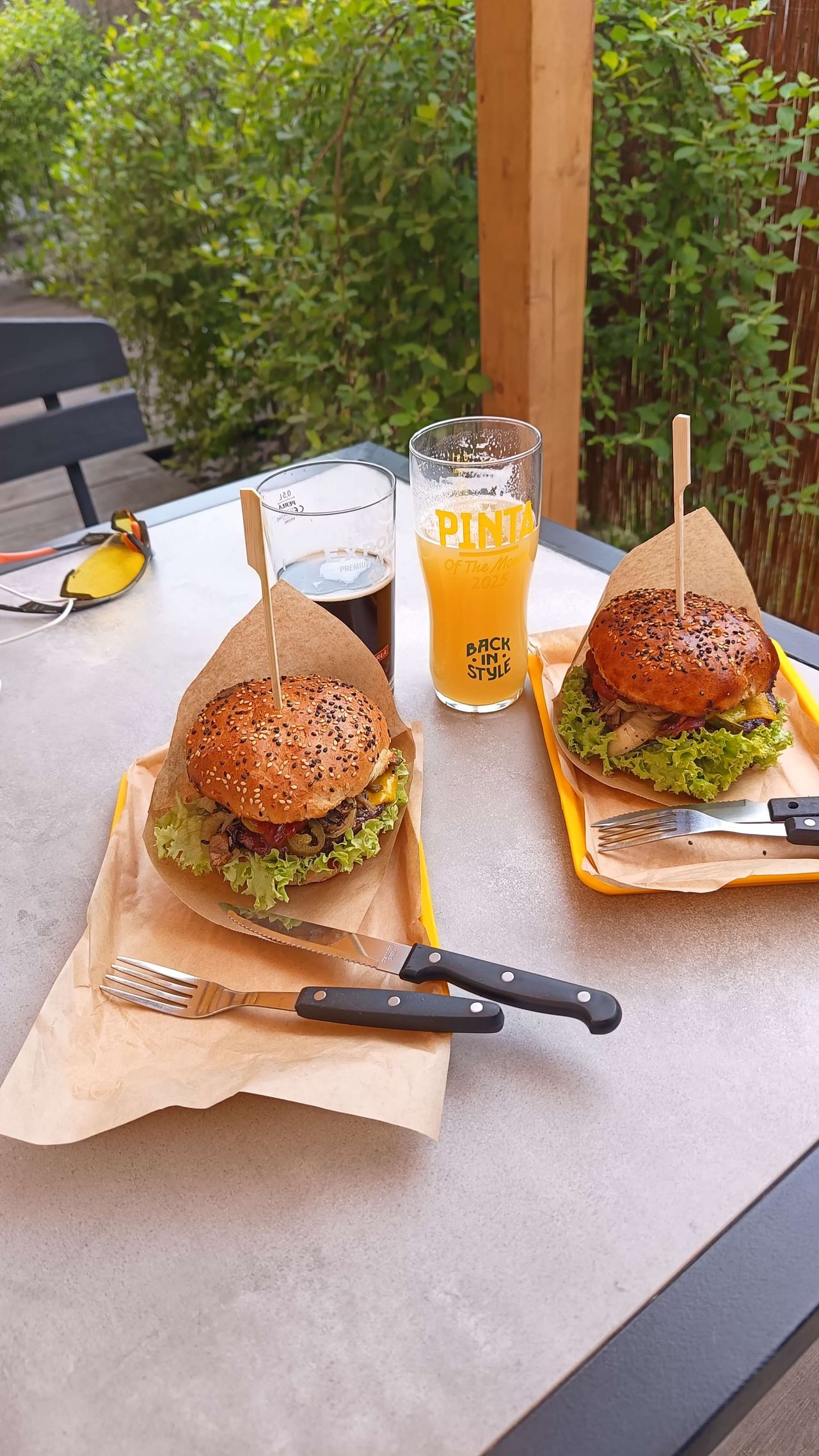 Burger "Ognisko" w Ognisko grill & chill Burger "Ognisko" w Ognisko grill & chill
