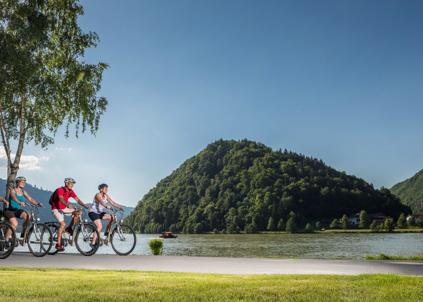 Naddunajska Trasa Rowerowa (foto: OÖ Tourismus, Hochhauser) Naddunajska Trasa Rowerowa (foto: OÖ Tourismus, Hochhauser)