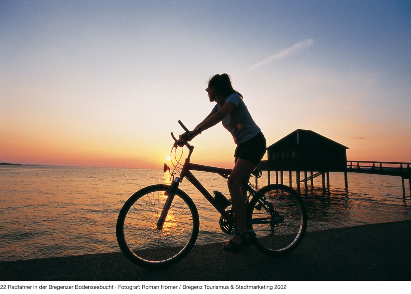 Trasa rowerowa wzdłuż Jeziora Bodeńskiego. Foto: Roman Horner Bregenzertourismus & Stadtmarketing Trasa rowerowa wzdłuż Jeziora Bodeńskiego. Foto: Roman Horner Bregenzertourismus & Stadtmarketing