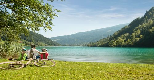 Jazda na rowerze nad jeziorem Affitzer See (foto: Edward Groeger)