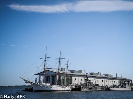 Muzeum Morskie widziane z promu (foto: PB roweronline.pl)