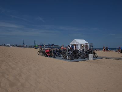 Na plaży też rowerowo (foto: ask)