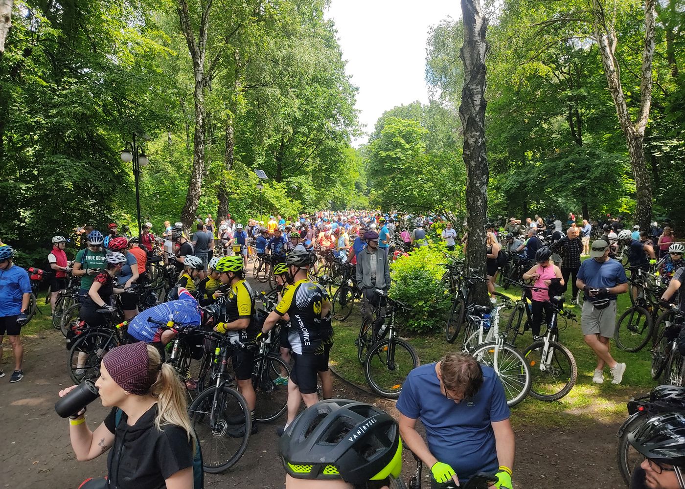 Ślaskie Święto Rowerzysty - postój w Parku Pileckiego w Zabrzu Ślaskie Święto Rowerzysty - postój w Parku Pileckiego w Zabrzu