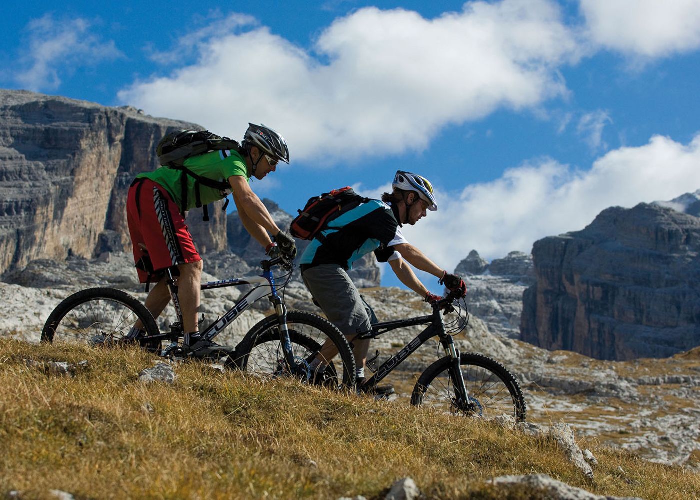 Rowerem przez Dolomiti Brenta (foto: visittrentino.it) Rowerem przez Dolomiti Brenta (foto: visittrentino.it)
