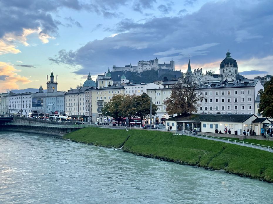 Górujący nad miastem Festung Hohensalzburg / fot. K. Kowalski