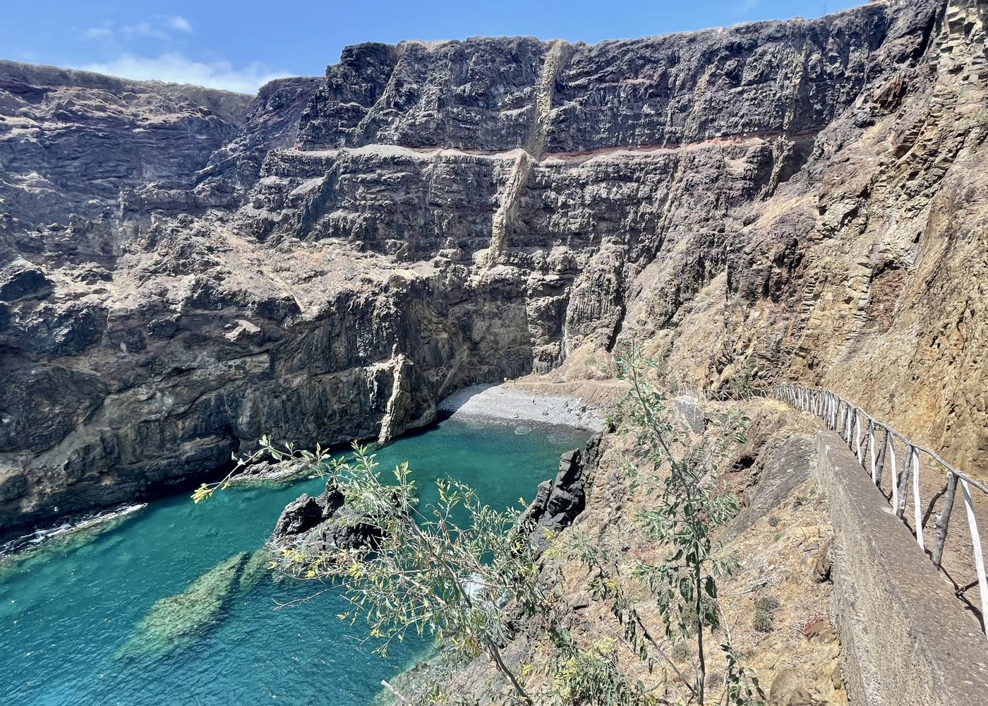 Porto Santo - zatoczka dostępna dla wybrańców Porto Santo - zatoczka dostępna dla wybrańców