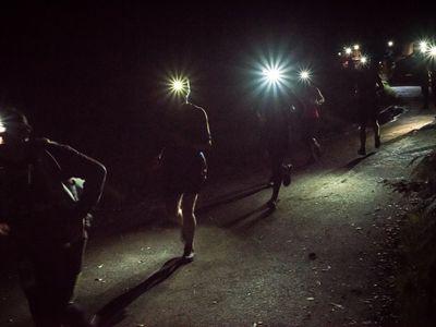 Nocą biegać każdy może. Jak się przygotować? (foto: Adobe Stock)