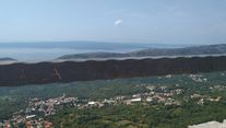 Widok na dolinę Vinodol i morze (foto: P. Burda)