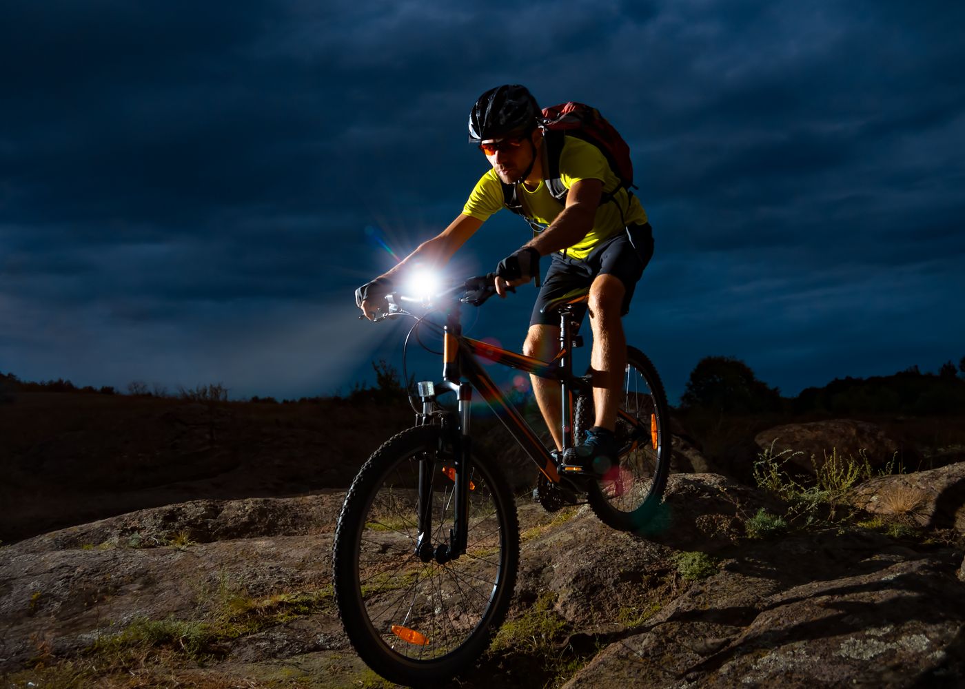Wybieramy lampę rowerową. 10 najważniejszych parametrów (foto: mat. prasowe) Wybieramy lampę rowerową. 10 najważniejszych parametrów (foto: mat. prasowe)