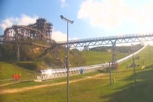 Kurzętnik Bike Park Kurza Góra Kurza Góra - widok na stok i wieżę