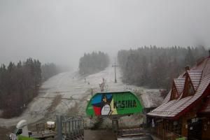 Kasina Wielka Kasina Ski & Bike Park Dolna stacja kolejki krzesełkowej