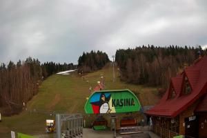 Kasina Wielka Kasina Ski & Bike Park Dolna stacja kolejki krzesełkowej