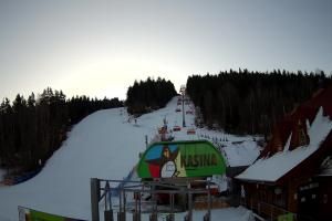 Kasina Wielka Kasina Ski & Bike Park Dolna stacja kolejki krzesełkowej
